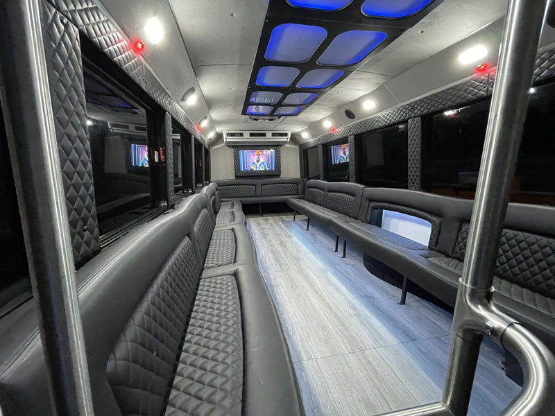 2016 Ford F650 Limo Bus