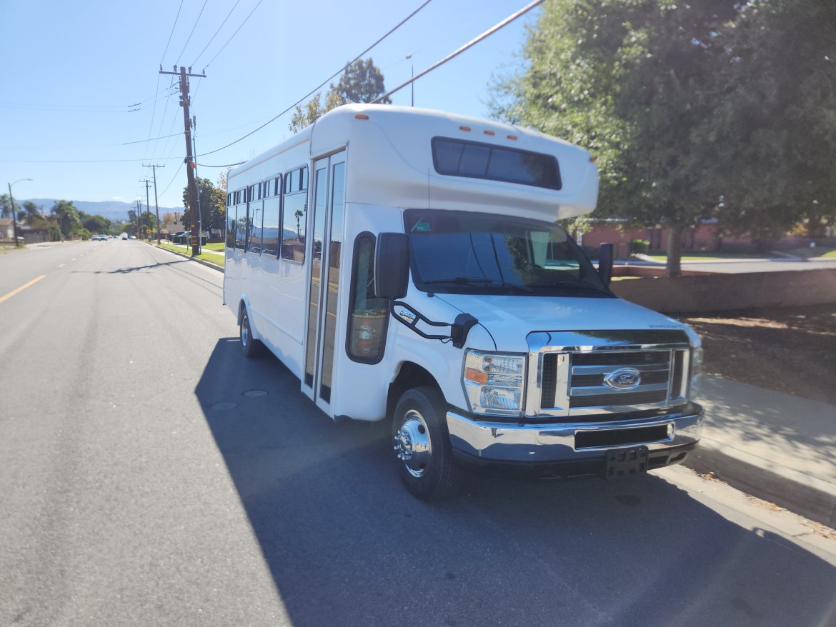 Used 2015 Ford E450 Limo Bus For Sale