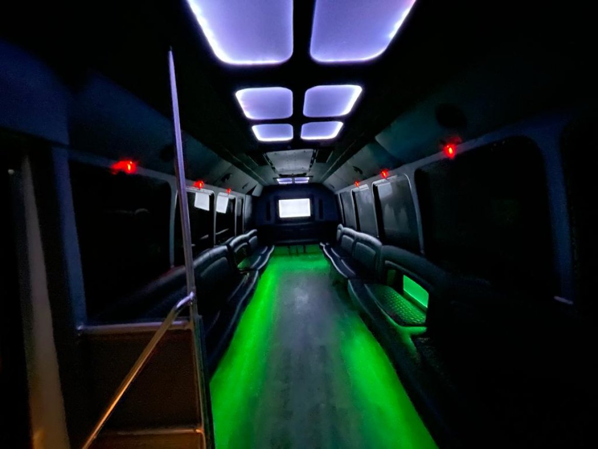 2014 Used Ford F550 Limo Bus For Sale