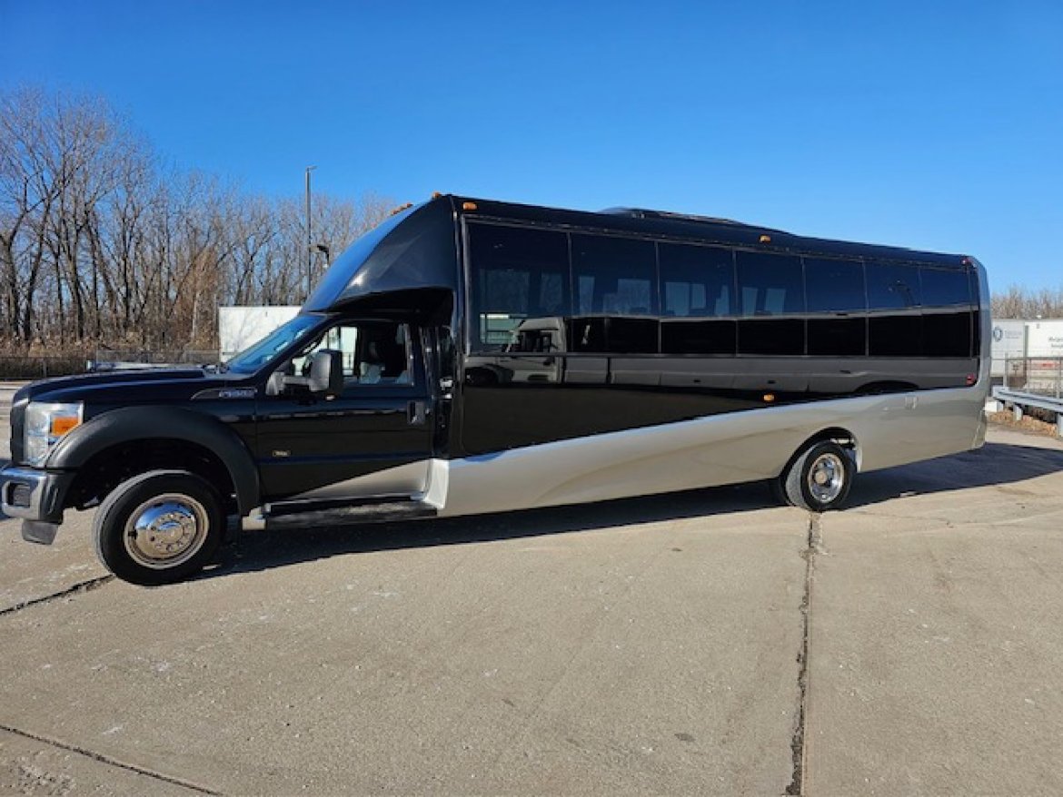 Used 2013 Ford F550 GM 33 Gas Shuttle Bus