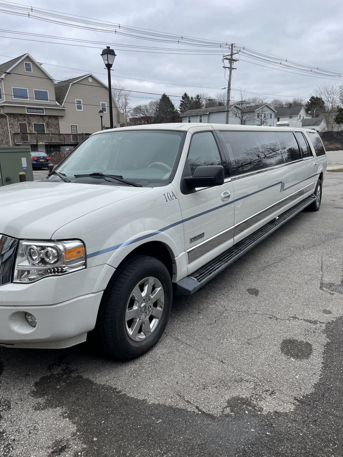 Used 2008 Ford Expedition SUV Stretch by Executive Coach Builders