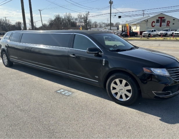 2018 Lincoln MKT by Royal