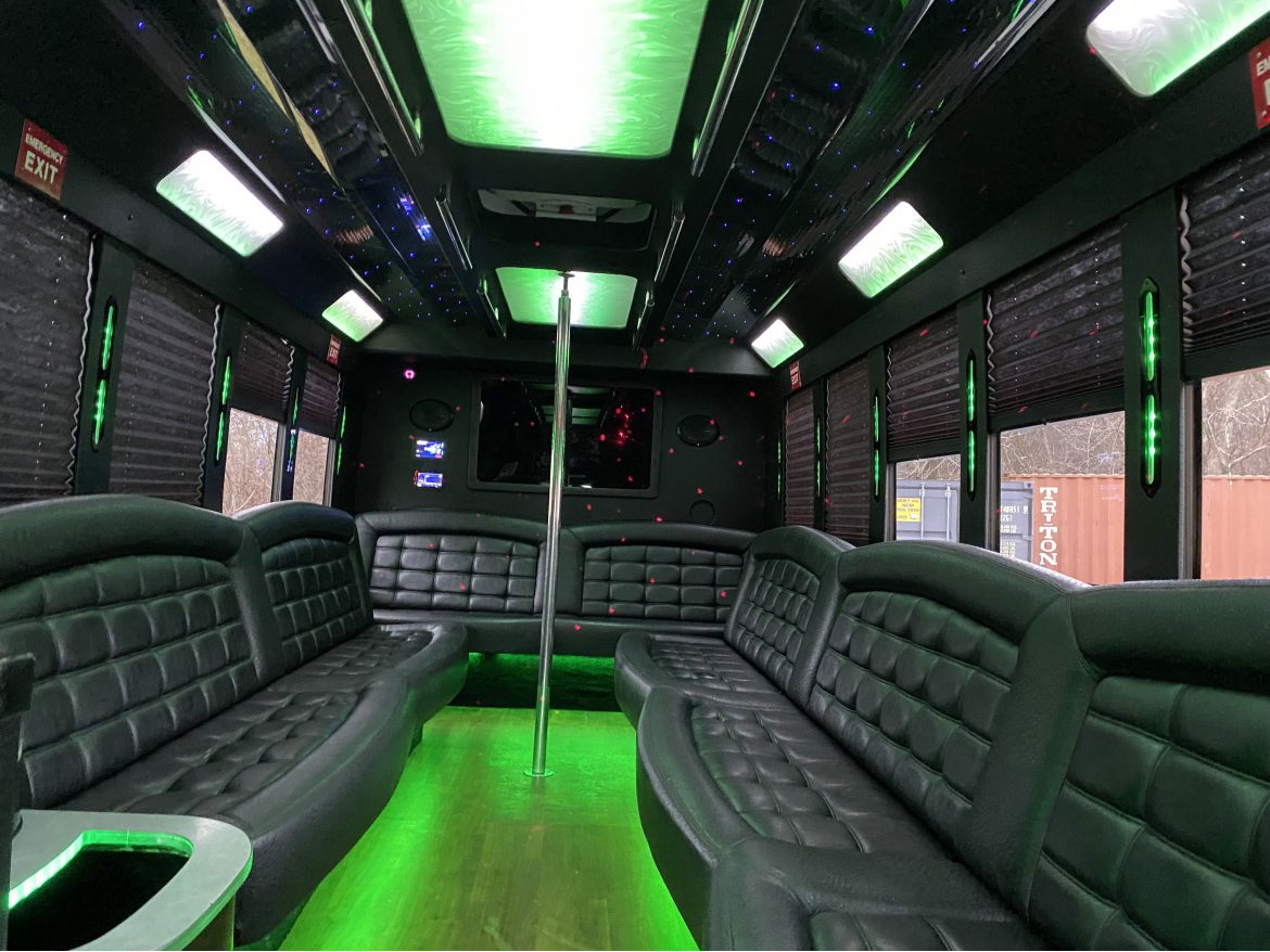 Used 2013 Limo Bus E450 Gasoline - Tiffany 20-22 Party Bus