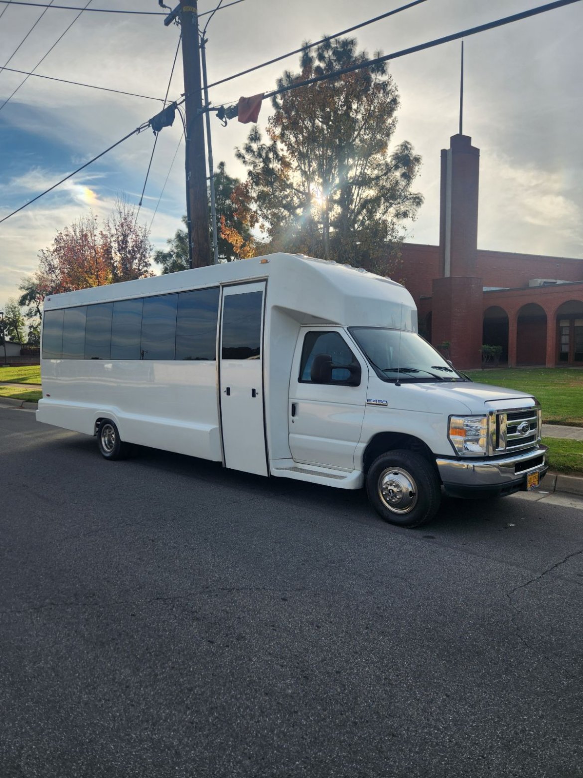 Used 2011 Ford E450 Limo Bus