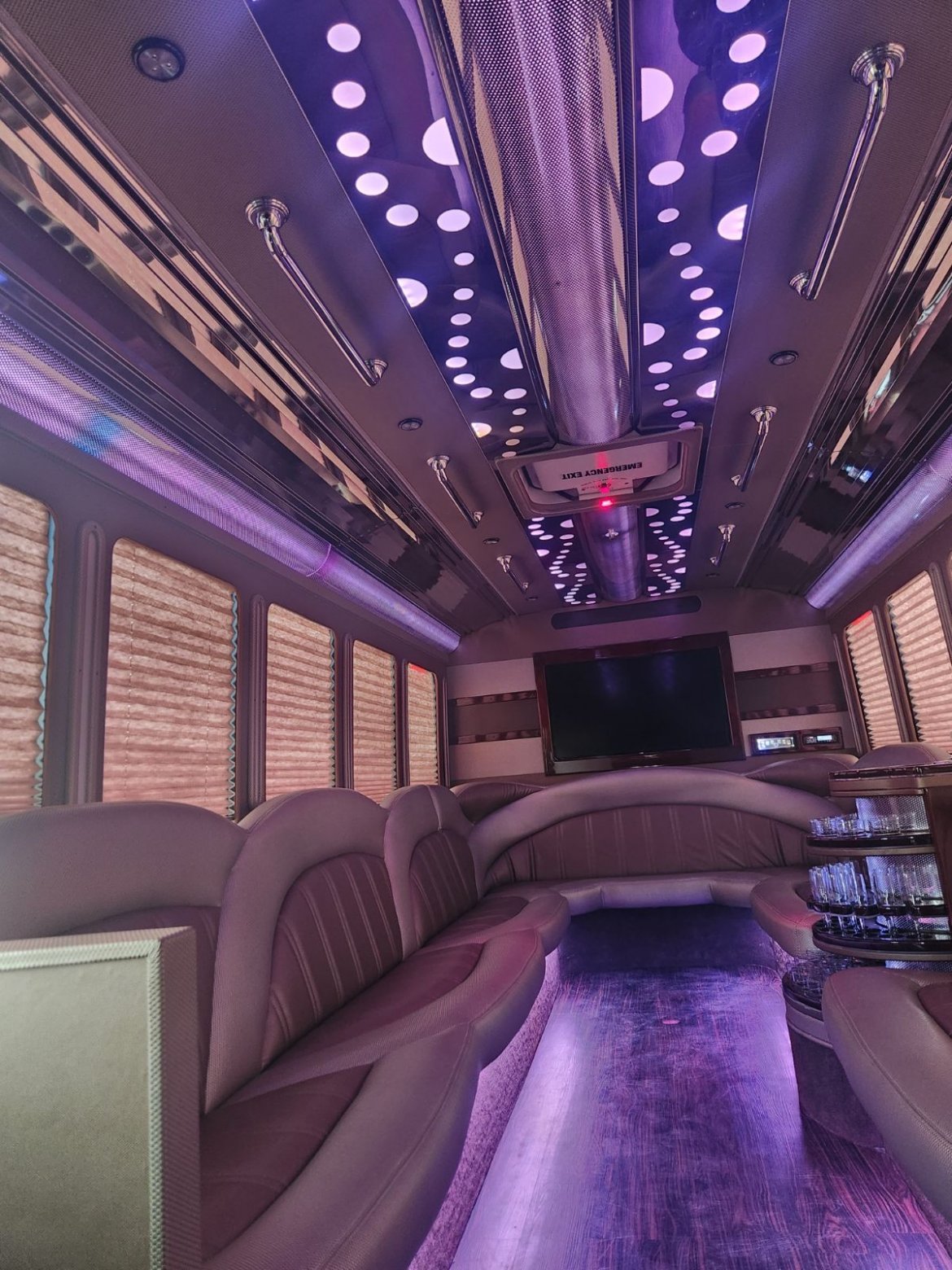 Used 2011 Ford E450 Limo Bus