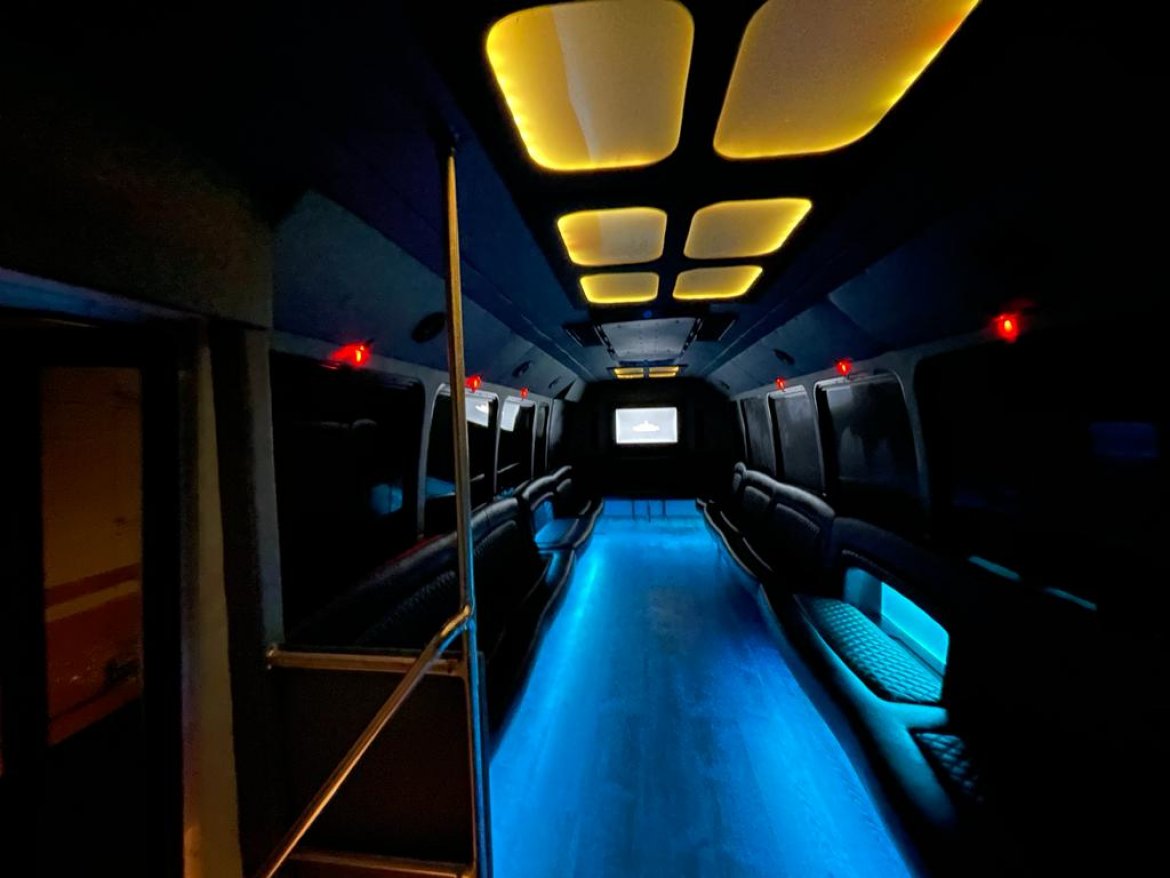 2014 Used Ford F550 Limo Bus For Sale