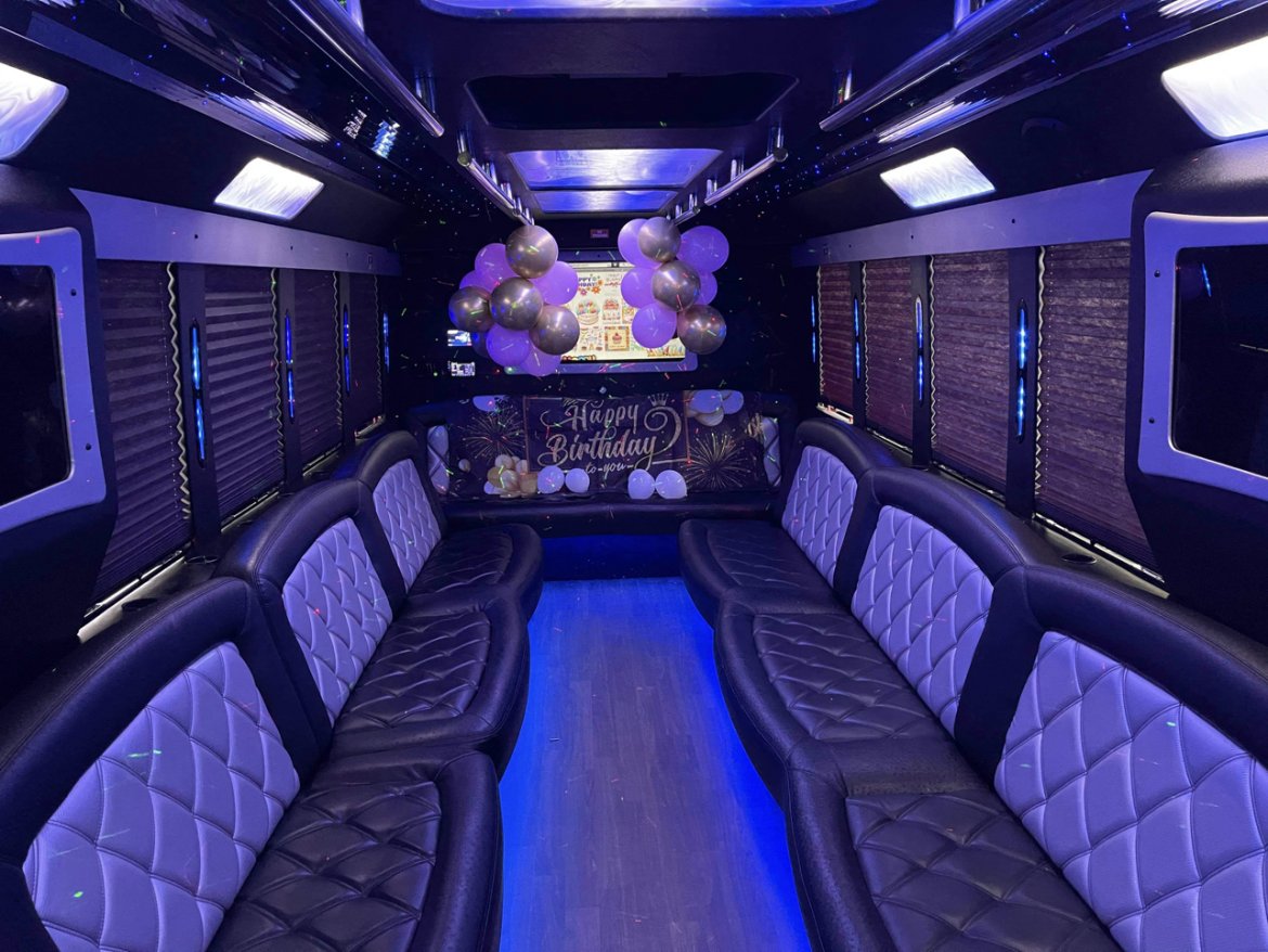 Used 2014 Ford F550 Limo Bus For Sale