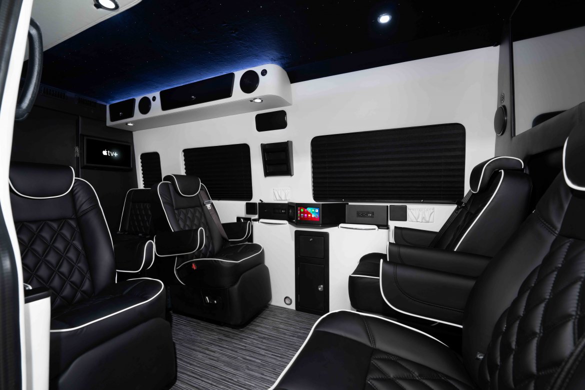 New2023 Mercedes-Benz Supreme Sprinter by LCW Automotive