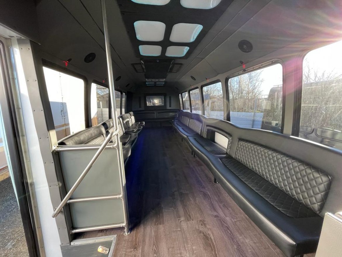 2014 Used Ford F550 Limo Bus For Sale