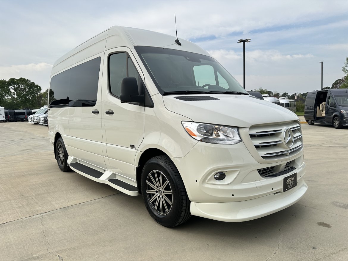 New 2023 Mercedes Daycruiser D4 Sprinter For Sale