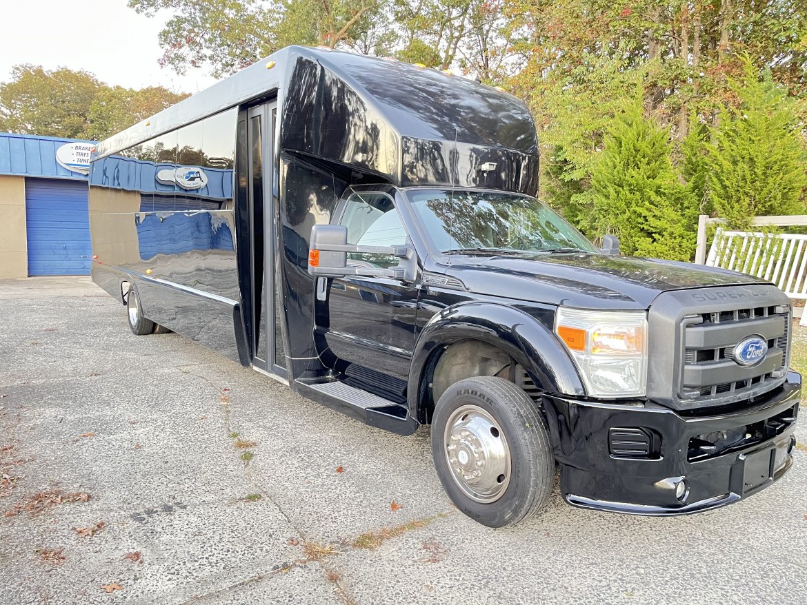 Used 2012 Ford F550 Limo Coach Bus