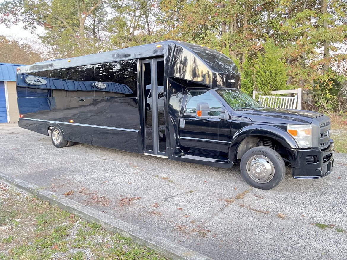 Used 2012 Ford F550 Limo Coach Bus