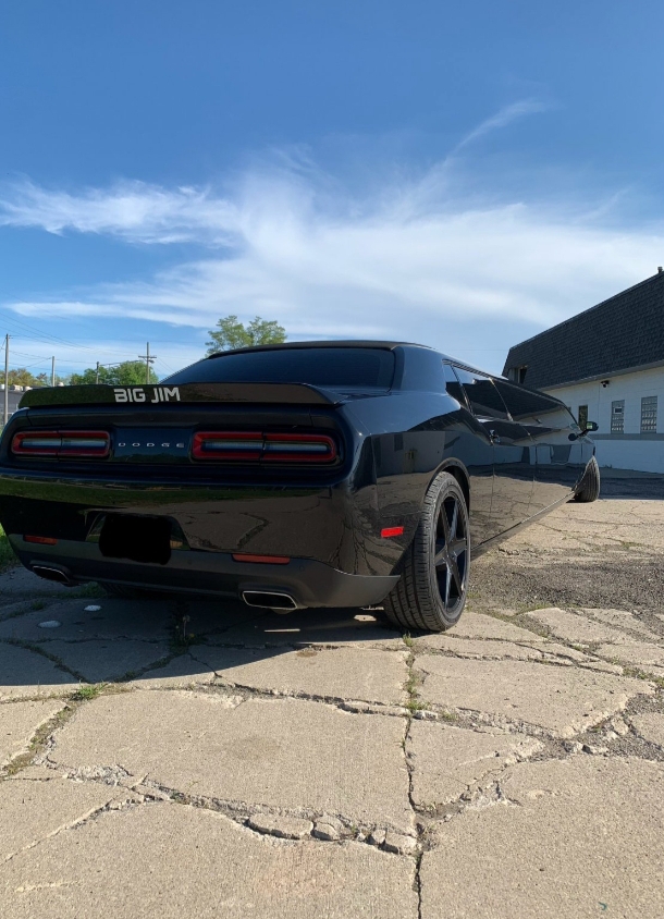 2015 Dodge Challenger 140 inches Limousine by Tiffany