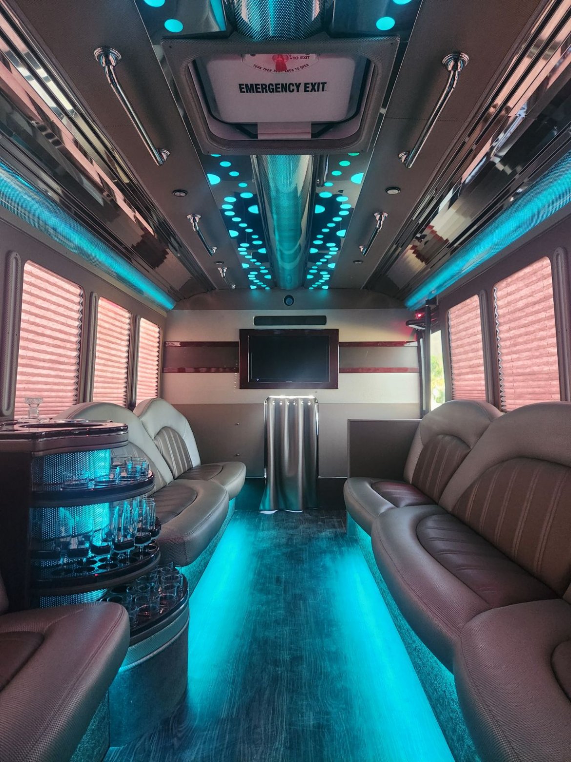 Used 2011 Ford E450 Limo Bus