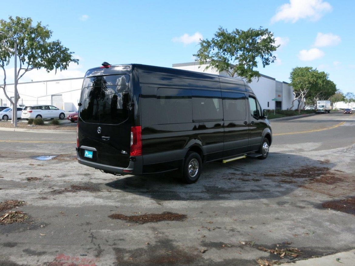 New 2022 Mercedes-Benz 3500 Sprinter Shuttle For Sale