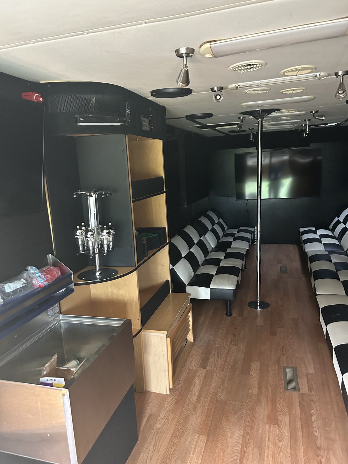 Used 2007 Ford Baystar Limo Party Bus by Newmar