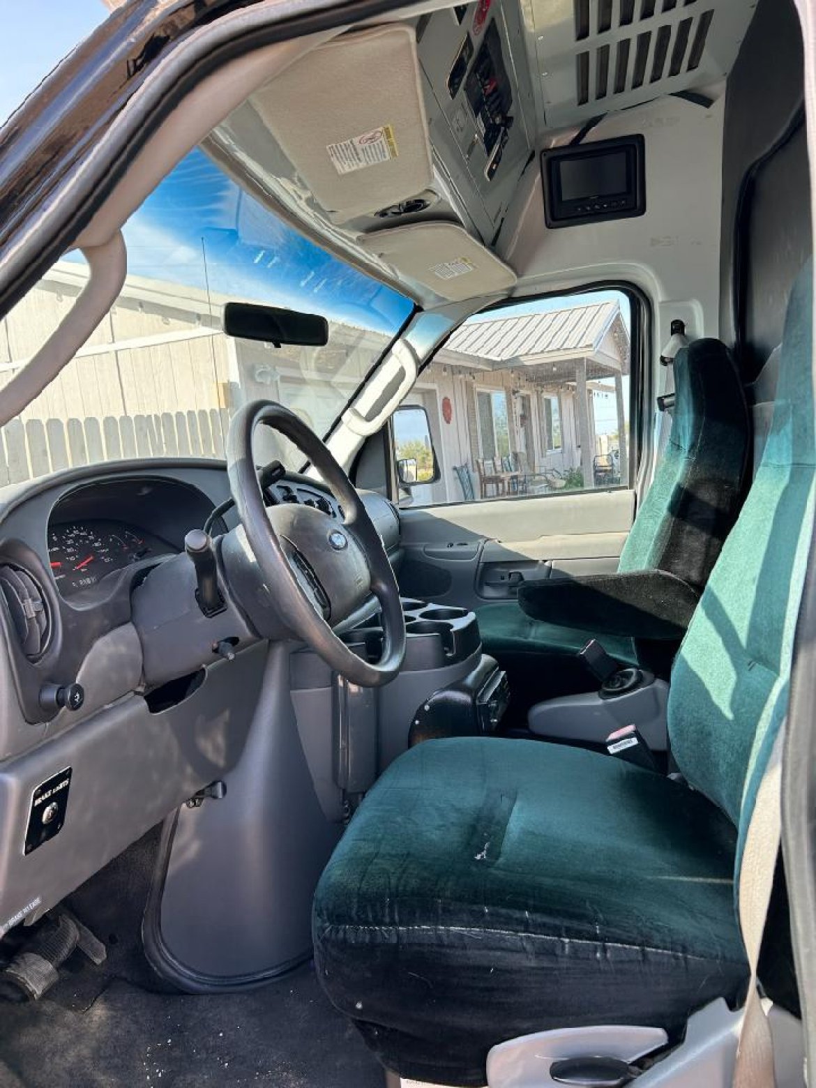 Used 2006 Ford E450 Limo Bus For Sale