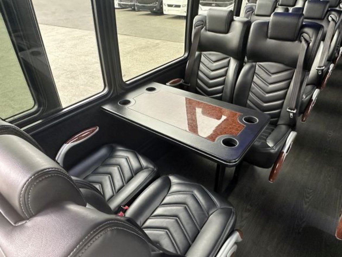 Used 2015 Freightliner M2 Executive Shuttle