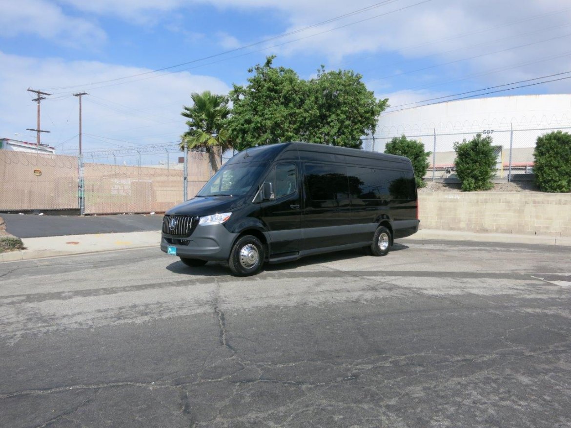 2023 New Mercedes-Benz 3500 Sprinter Shuttle