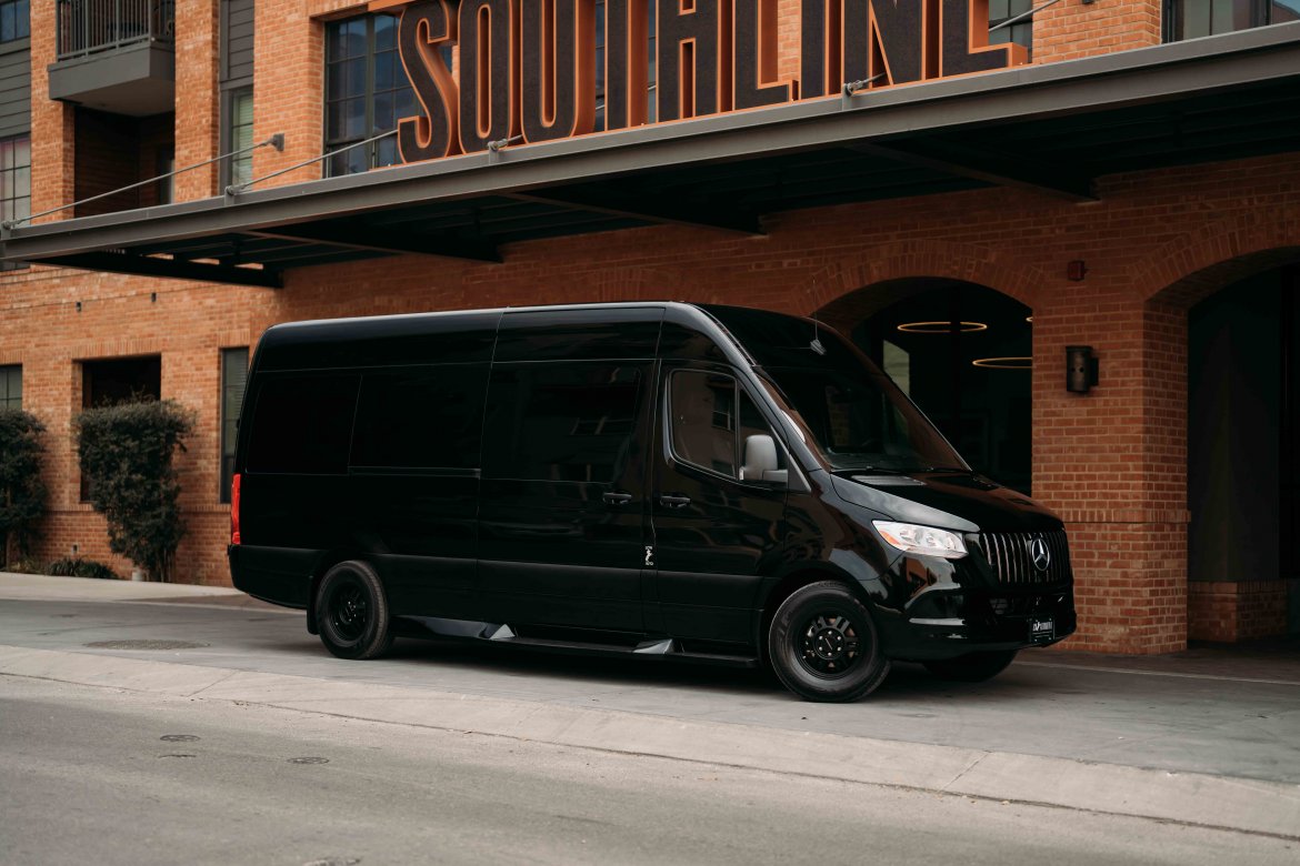 New2023 Mercedes-Benz Supreme Sprinter by LCW Automotive