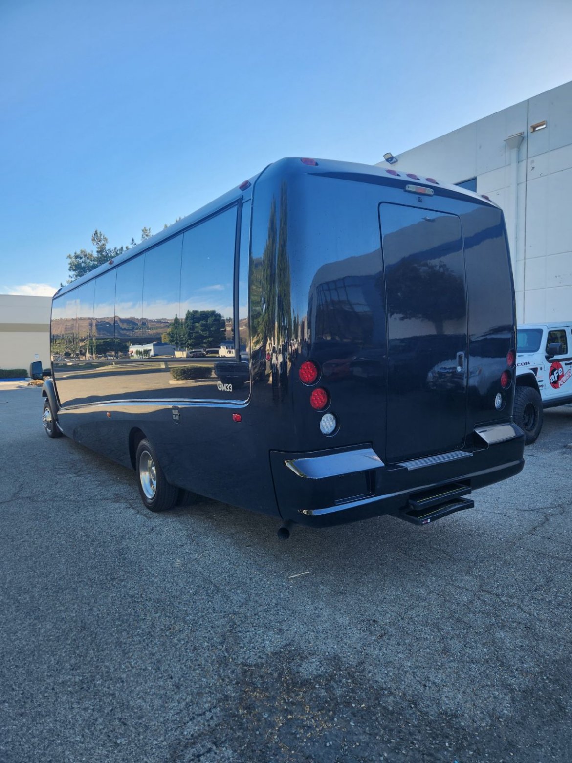 Used 2015 Ford F550 Shuttle Bus