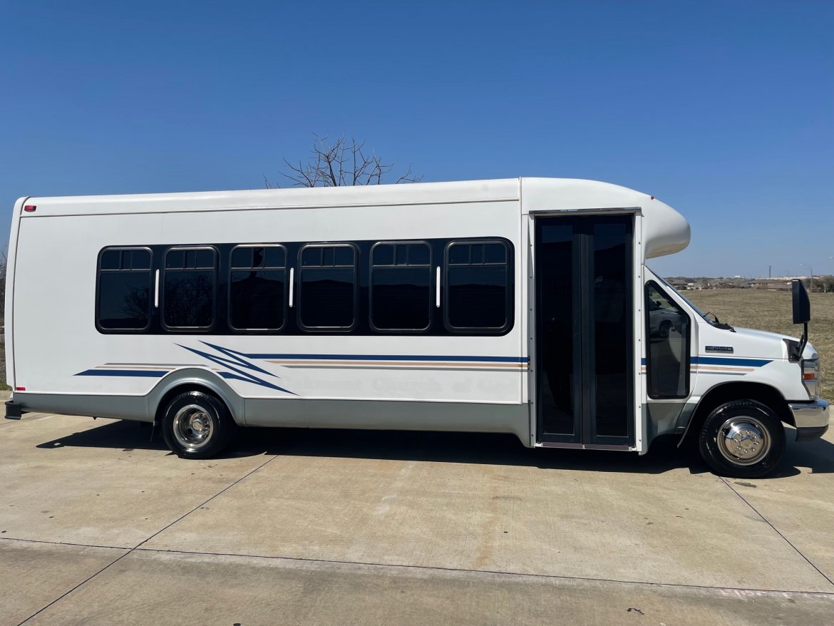 Used 2011 Ford E450 Limo Bus For Sale