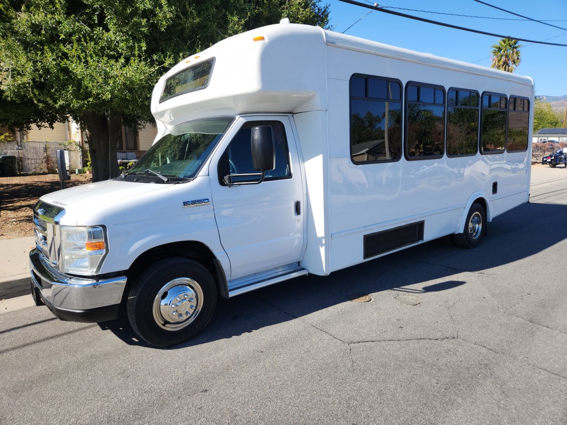 Used 2015 Ford E450 Limo Bus For Sale