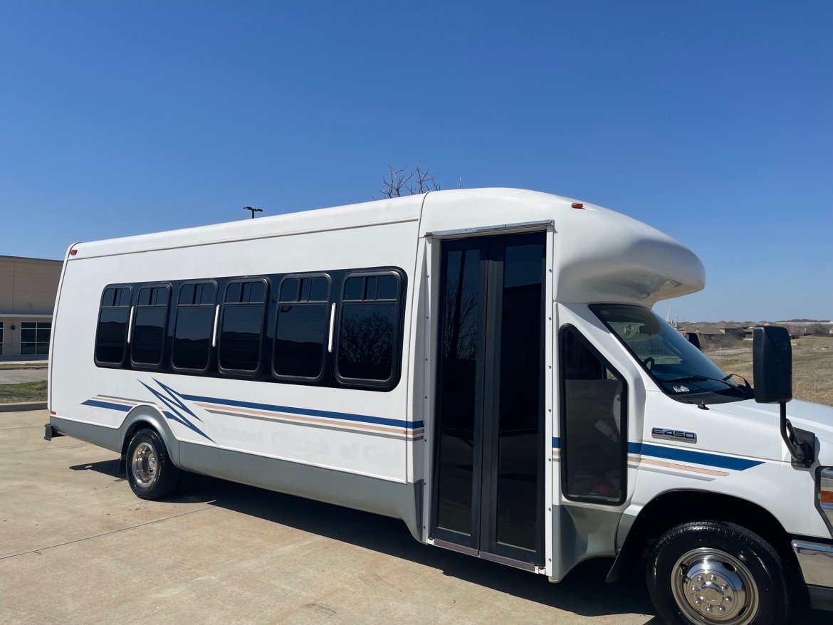 Used 2011 Ford E450 Limo Bus For Sale