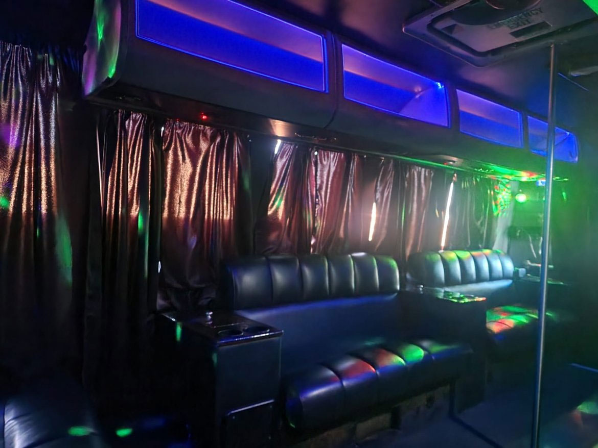 Used 2008 Limo Ford E-450 Party Bus For Sale